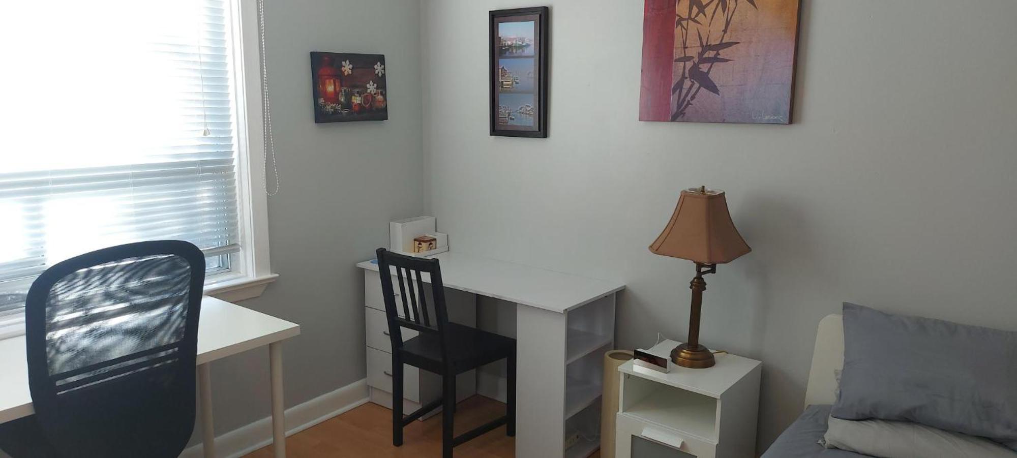 High Park Single Room With Personal Washroom And Kitchen โตรอนโต ภายนอก รูปภาพ